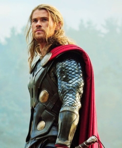 Chris-Hemsworth-de-Thor-a-Christian-Grey7